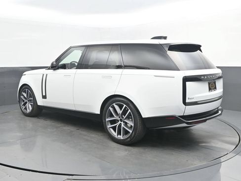 New 2026 Land Rover Range Rover SE AWD/4WD image 3