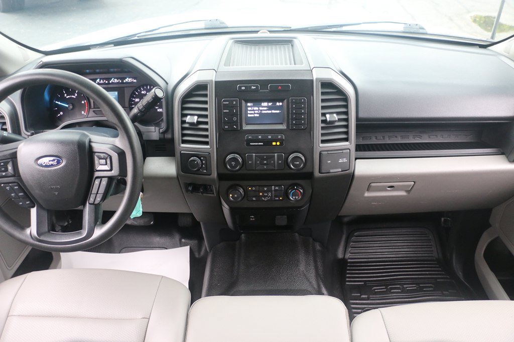 Used 2022 Ford F550 4x4 Crew Cab Super Duty w/ Power Equipment Group image 13
