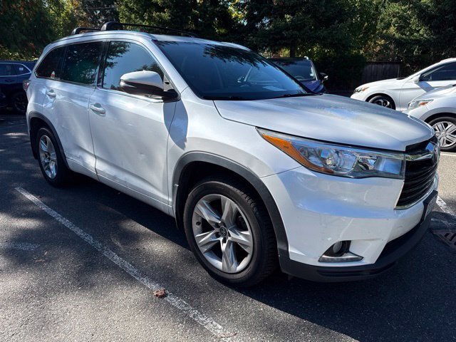 Used 2016 Toyota Highlander Limited Platinum AWD/4WD image 2
