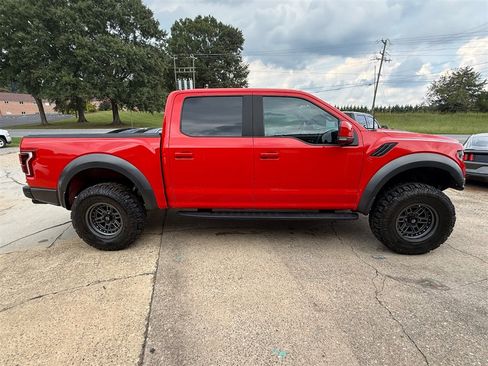 Used 2018 Ford F150 Raptor w/ Equipment Group 802A Luxury AWD/4WD image 7