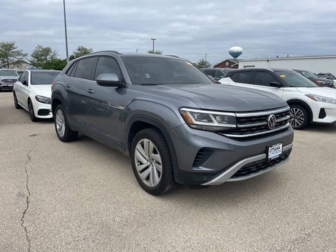 Used 2021 Volkswagen Atlas Cross Sport SE AWD/4WD image 1