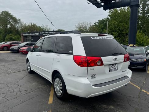Used 2010 Toyota Sienna LE FWD image 6