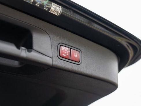 Used 2022 Mercedes-Benz GLS 580 4MATIC image 23