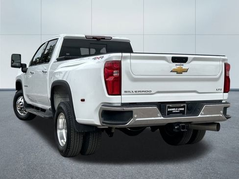 Used 2025 Chevrolet Silverado 3500 LTZ w/ LTZ Plus Package image 40