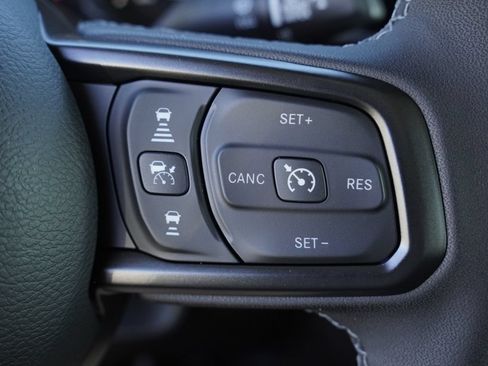 New 2026 Jeep Gladiator Mojave w/ Steel Bumper Group AWD/4WD image 22