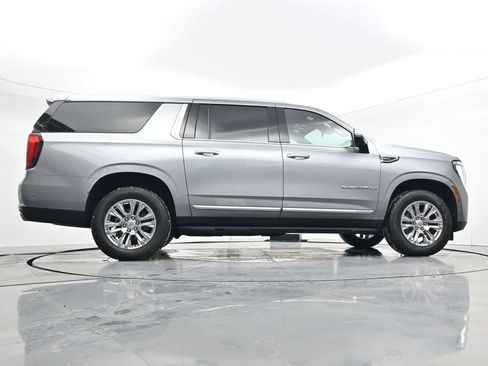 Used 2025 GMC Yukon XL Denali image 29