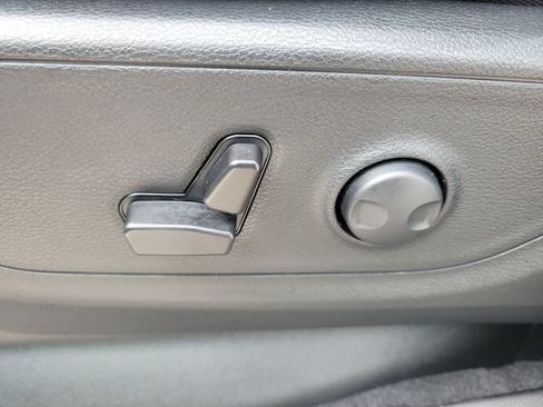 Used 2025 RAM 1500 Big Horn RWD image 17