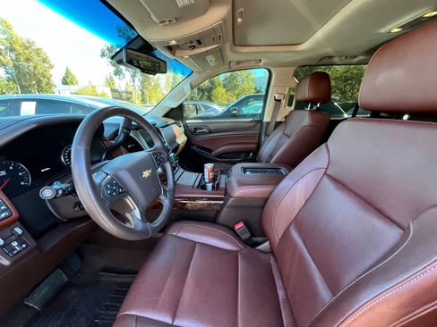 Used 2018 Chevrolet Suburban Premier w/ Max Trailering Package image 7