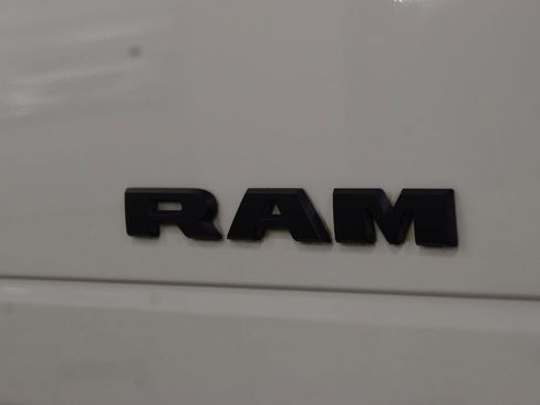 Used 2024 RAM 2500 Laramie w/ Night Edition image 16