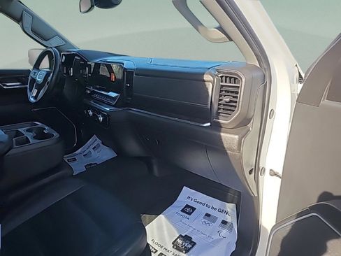 Used 2024 GMC Sierra 1500 SLT image 37