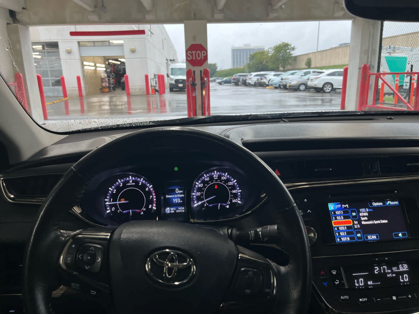 Used 2013 Toyota Avalon XLE Premium FWD image 10