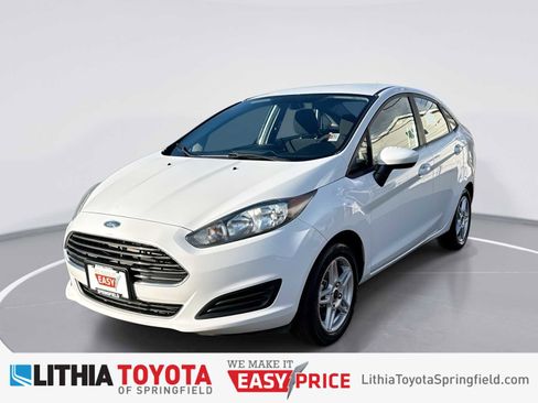 Used 2017 Ford Fiesta SE image 1
