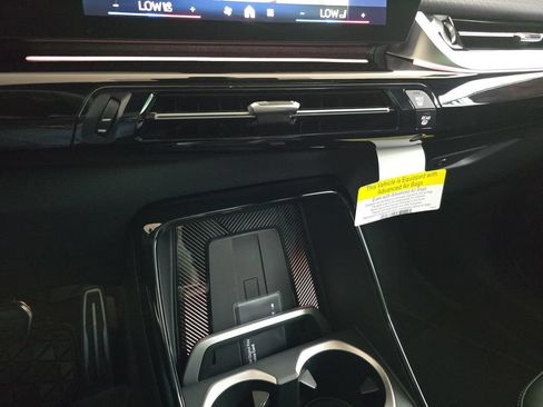 New 2026 BMW X2 xDrive28i AWD/4WD image 24