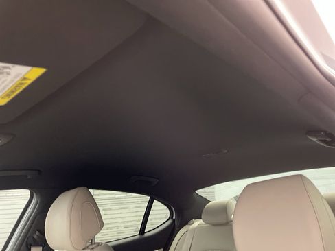 Used 2022 Genesis G70 3.3T image 21