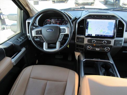 Used 2022 Ford F250 Lariat w/ Chrome Package image 14