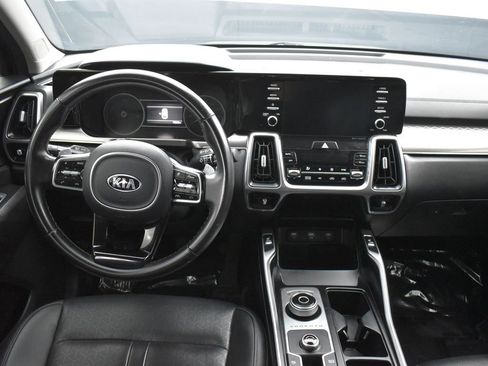Used 2021 Kia Sorento S image 14