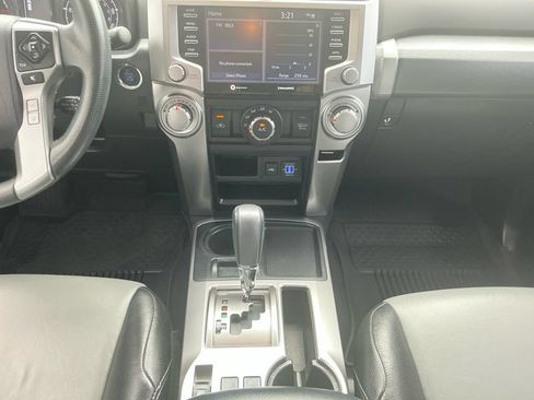 Used 2022 Toyota 4Runner SR5 RWD image 20