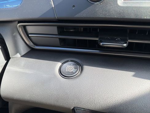 New 2025 Hyundai Elantra Sport image 32