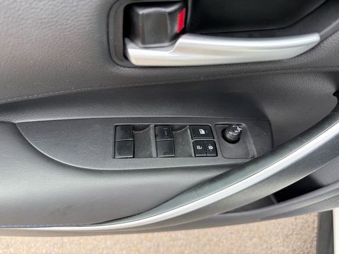 Used 2020 Toyota Corolla SE w/ Carpet Mat Package (TMS) FWD image 11