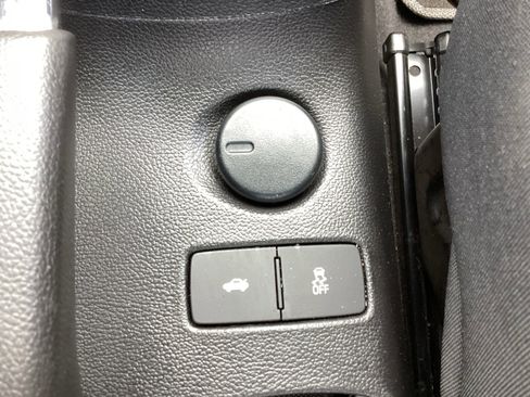 Used 2016 Chevrolet Sonic LT image 21