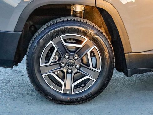 New 2026 Jeep Cherokee Laredo AWD/4WD image 12