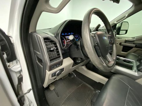 Used 2019 Ford F250 XLT w/ XLT Premium Package AWD/4WD image 33