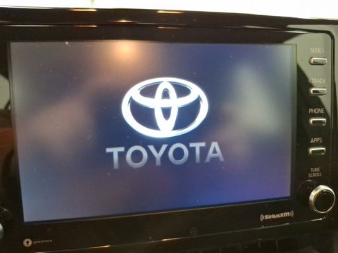 Used 2021 Toyota Corolla LE image 21