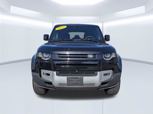 Used 2025 Land Rover Defender 110 S AWD/4WD image 9