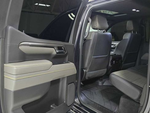 Used 2022 Chevrolet Silverado 1500 ZR2 w/ Technology Package image 15