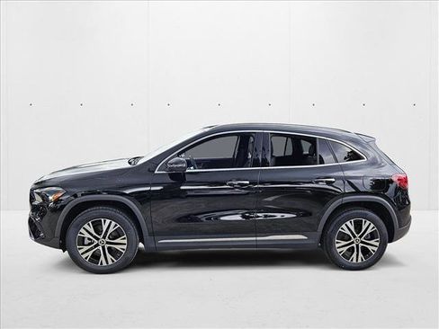 Certified 2025 Mercedes-Benz GLA 250 image 9