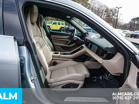 Used 2023 Porsche Taycan 4S w/ Performance Package image 23