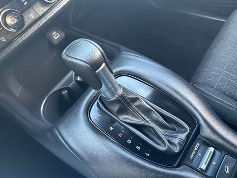 Certified 2024 Honda HR-V LX image 28