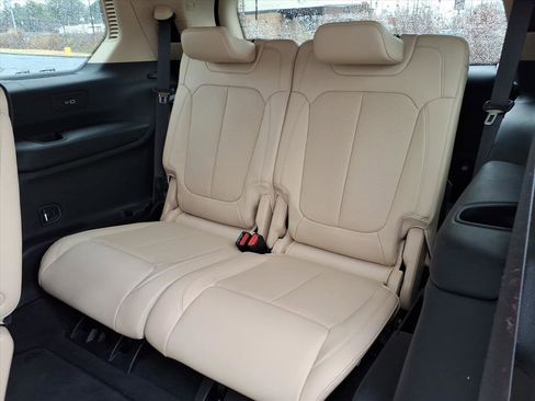 Used 2021 Jeep Grand Cherokee L Limited w/ Luxury Tech Group II image 23