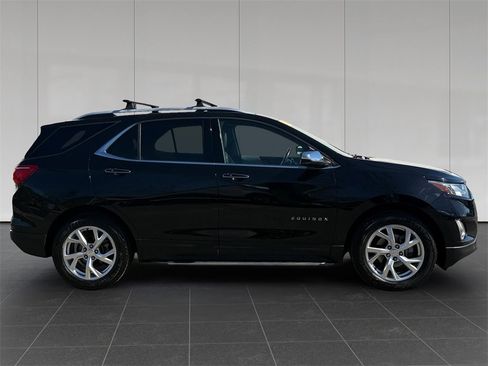 Used 2018 Chevrolet Equinox Premier image 6