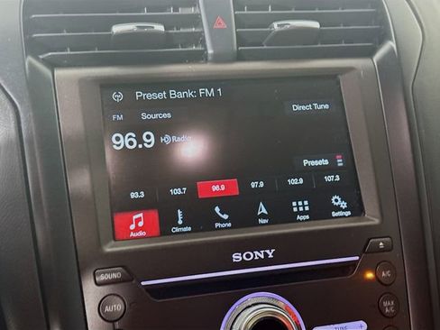 Used 2018 Ford Fusion Titanium image 18