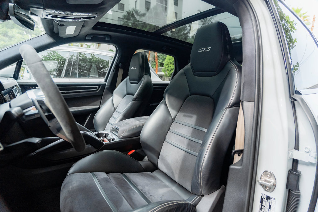 Used 2021 Porsche Cayenne GTS AWD/4WD image 51