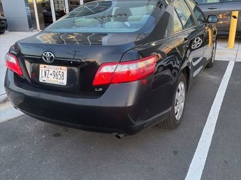 Used 2009 Toyota Camry LE FWD image 7
