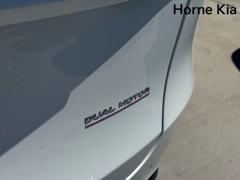 Used 2022 Tesla Model Y Performance AWD/4WD image 28