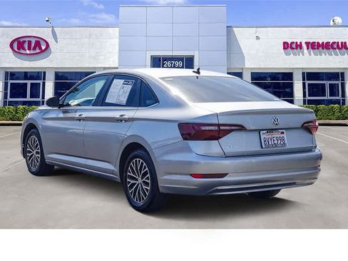 Used 2021 Volkswagen Jetta SE w/ SE Cold Weather Package image 6