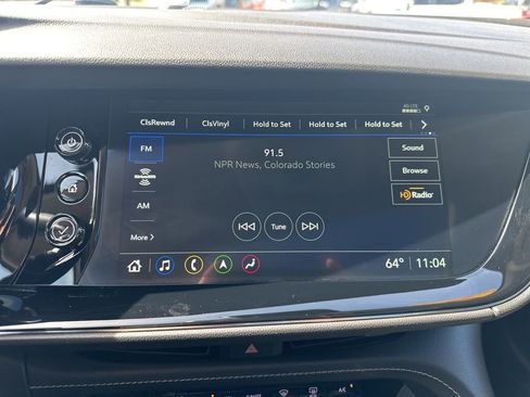 Used 2022 Buick Envision Avenir w/ Technology Package II image 3