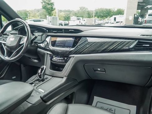 Used 2024 Cadillac XT6 Premium Luxury FWD image 19