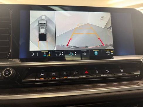 Used 2022 Chevrolet Silverado 1500 LTZ w/ Technology Package image 23