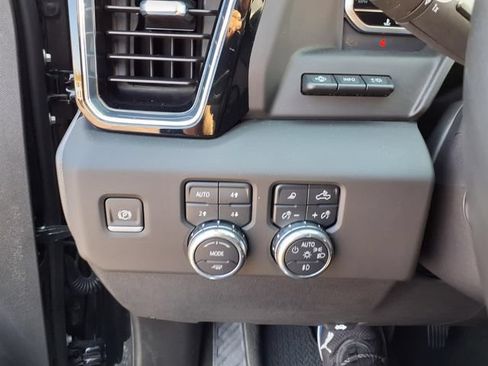 Used 2025 GMC Sierra 1500 Denali w/ Denali Reserve Package AWD/4WD image 34