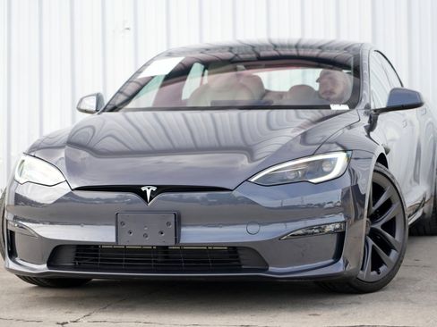 Used 2022 Tesla Model S image 3