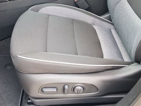 New 2025 Chevrolet TrailBlazer LT w/ Convenience Package image 16