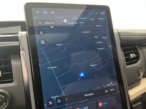 Used 2023 Ford Expedition Platinum image 13