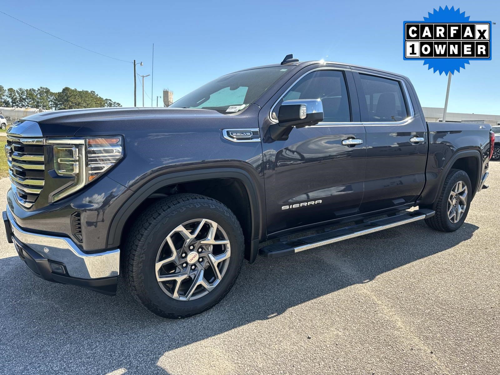 Used 2022 GMC Sierra 1500 SLT w/ SLT Premium Plus Package AWD/4WD image 8