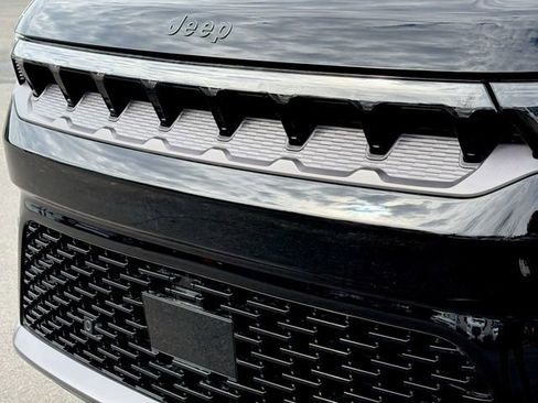 New 2026 Jeep Grand Wagoneer Limited image 16