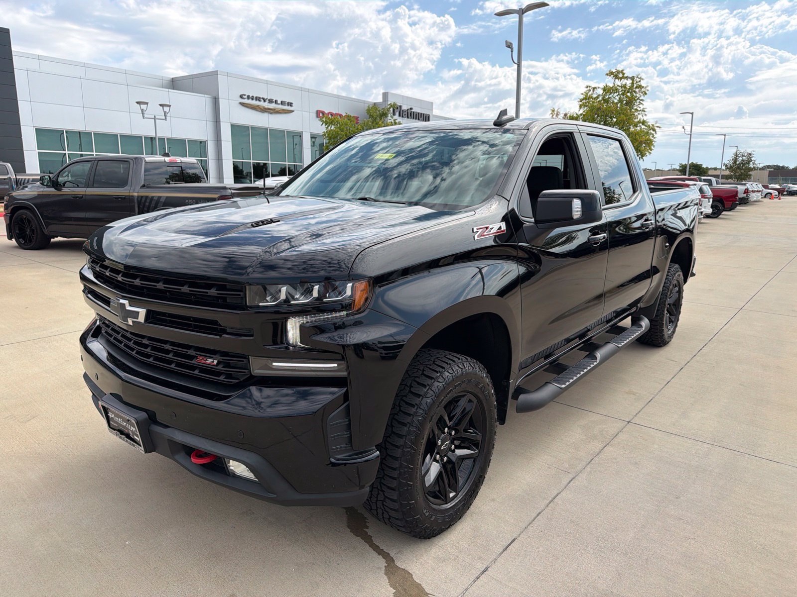 Used 2021 Chevrolet Silverado 1500 LT Trail Boss w/ Convenience Package II AWD/4WD image 9