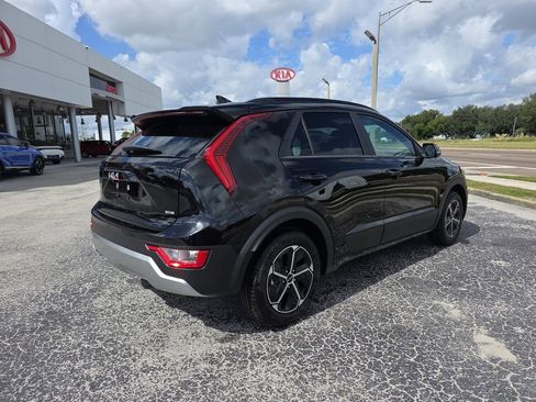 New 2025 Kia Niro EX image 4